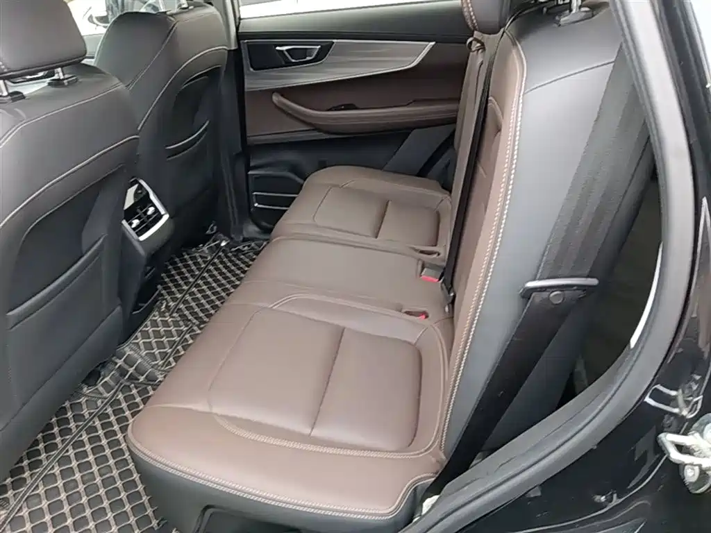 Chery Tiggo 8 2021 — фото 17