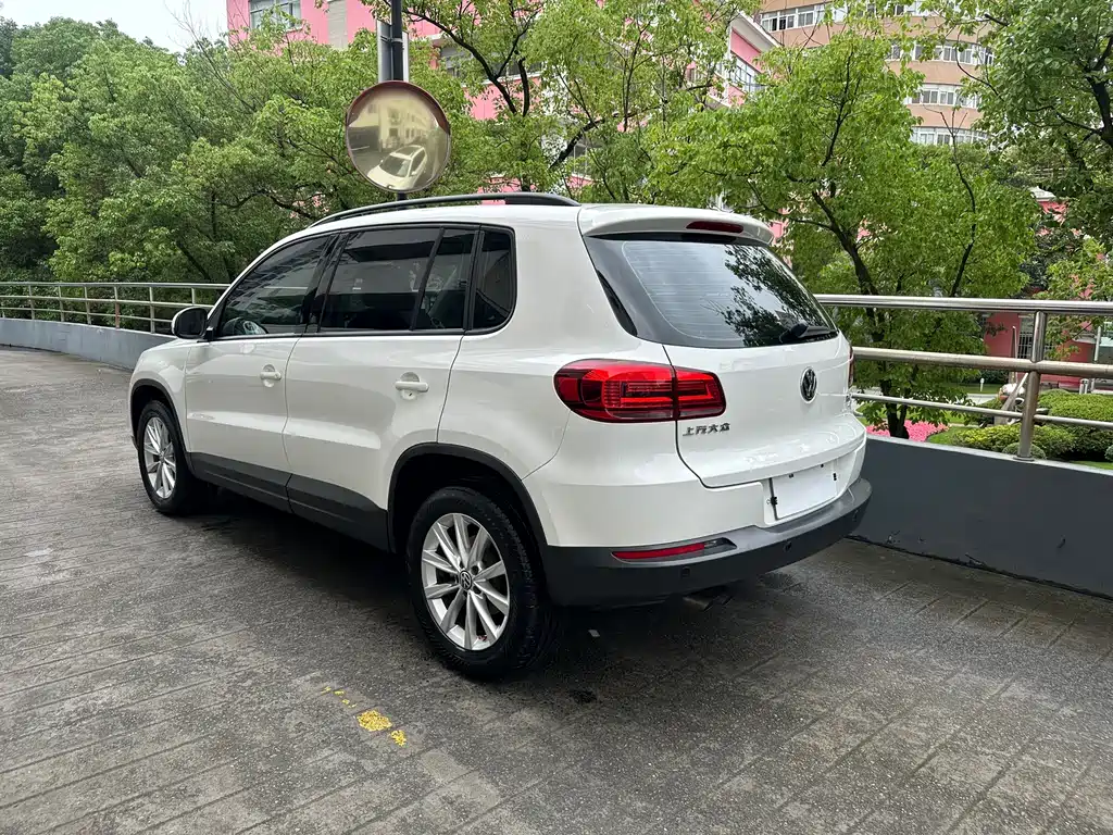 Volkswagen Tiguan 2017 — фото 12