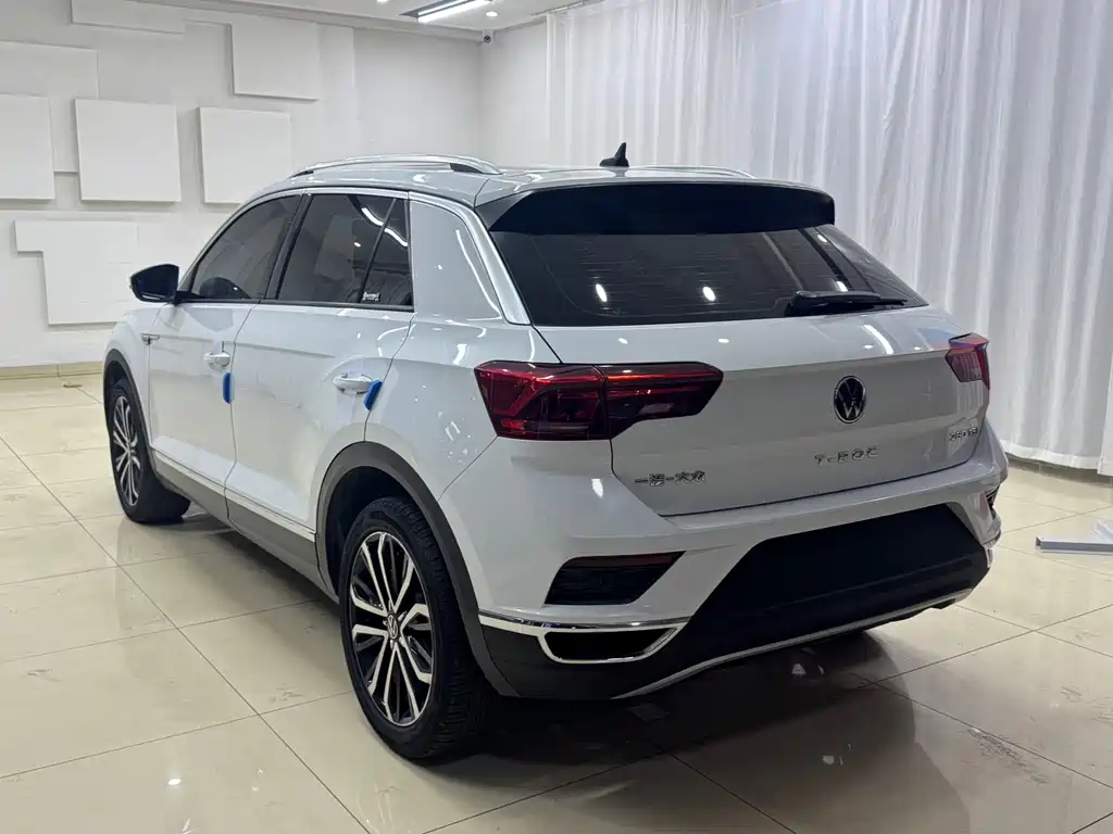 Volkswagen T-Roc 2021 — фото 4