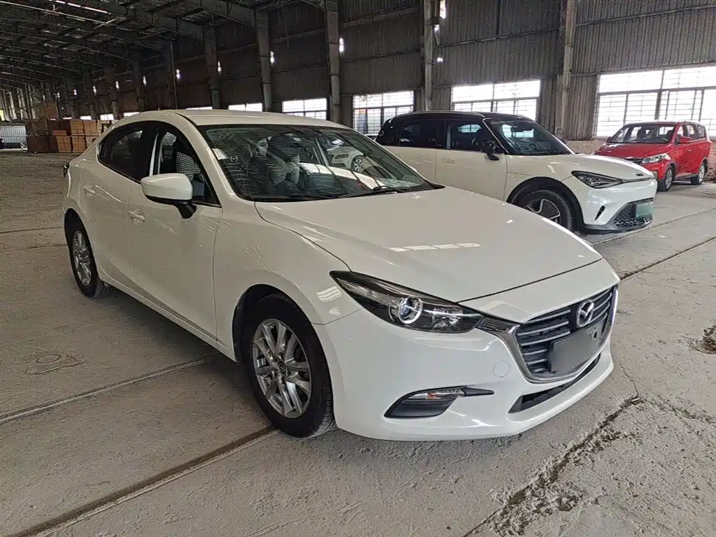 Mazda 3 Axela 2018 — фото 4