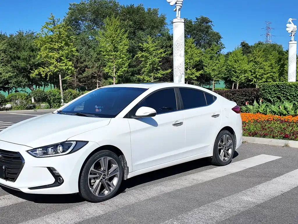 Hyundai Elantra 2019