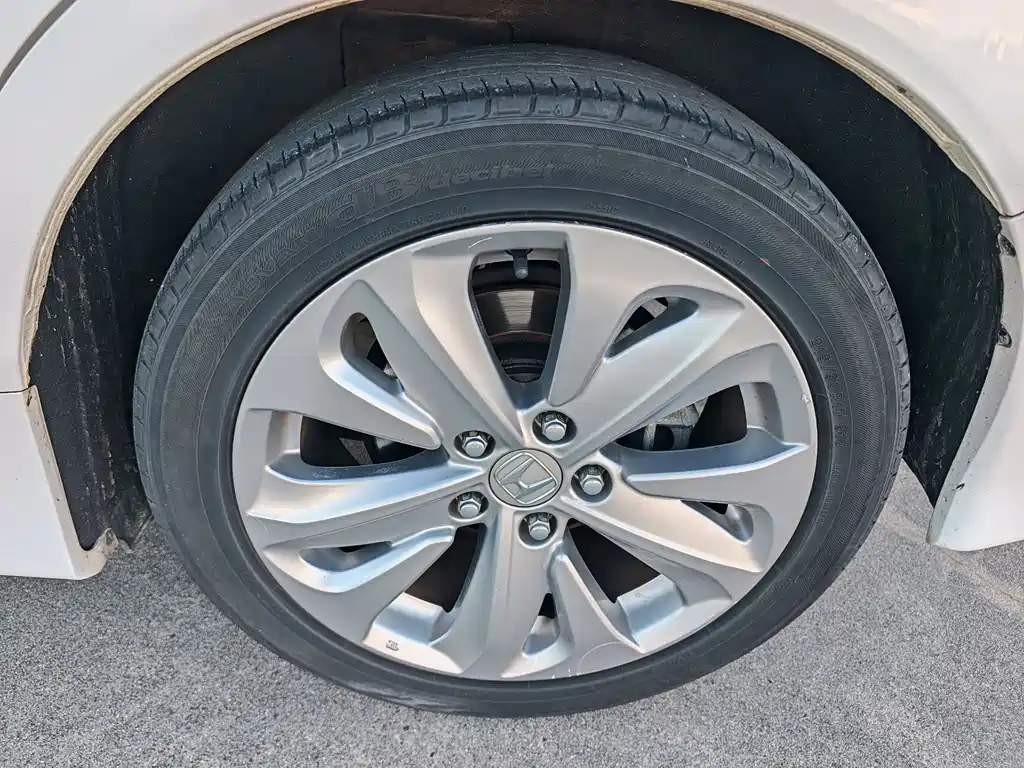 Honda Jade 2017 — фото 9
