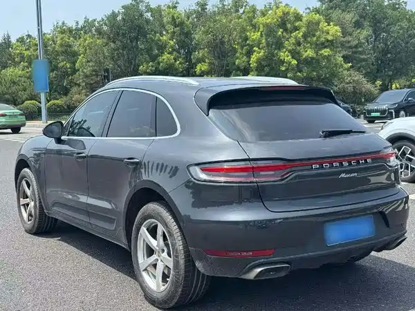 Porsche Macan 2021