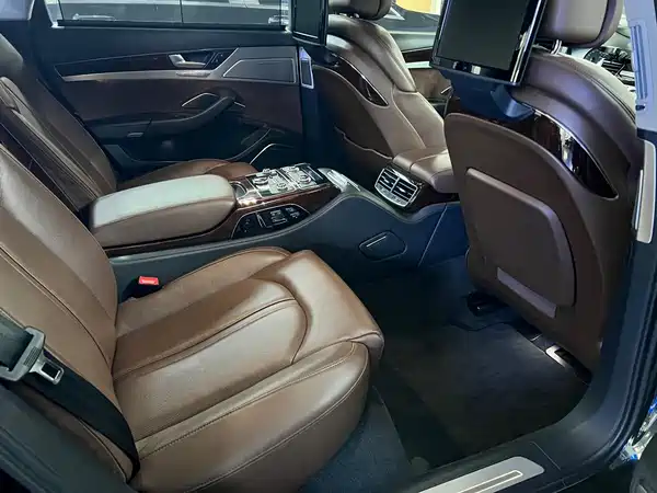Audi A8 2013