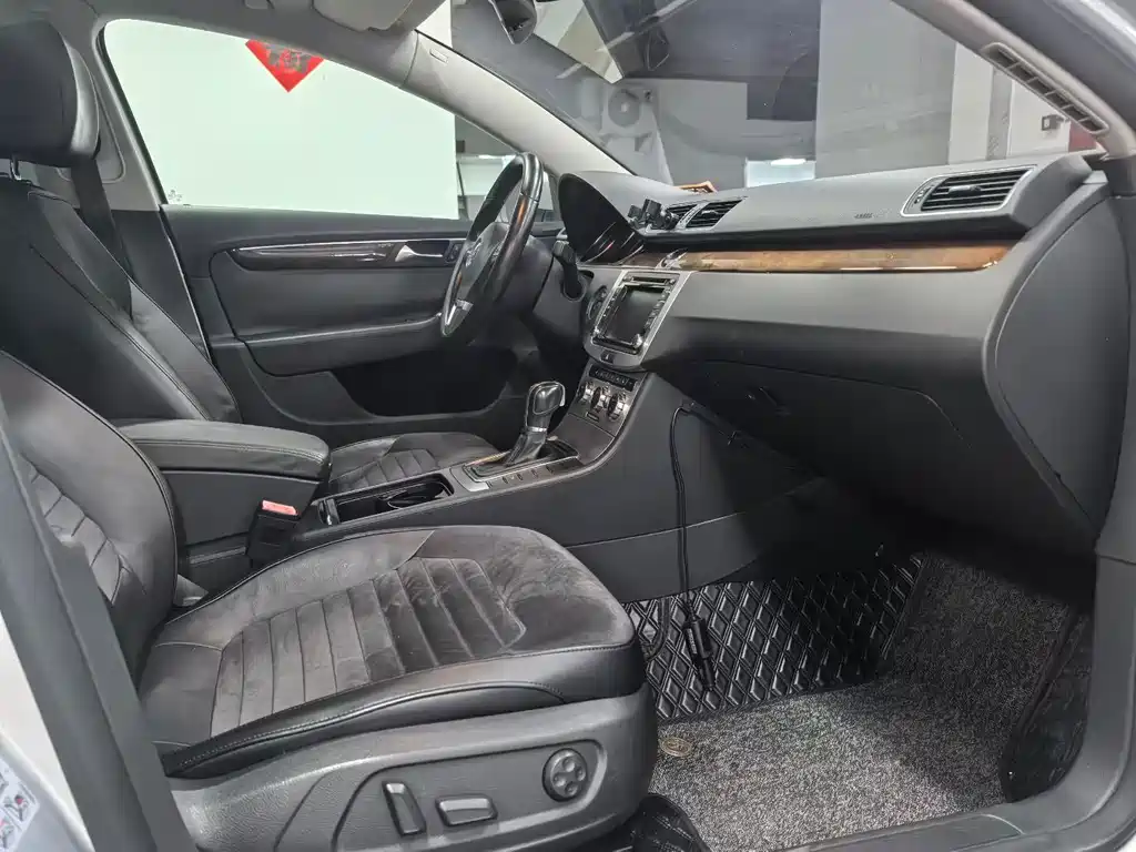 Volkswagen Magotan 2012