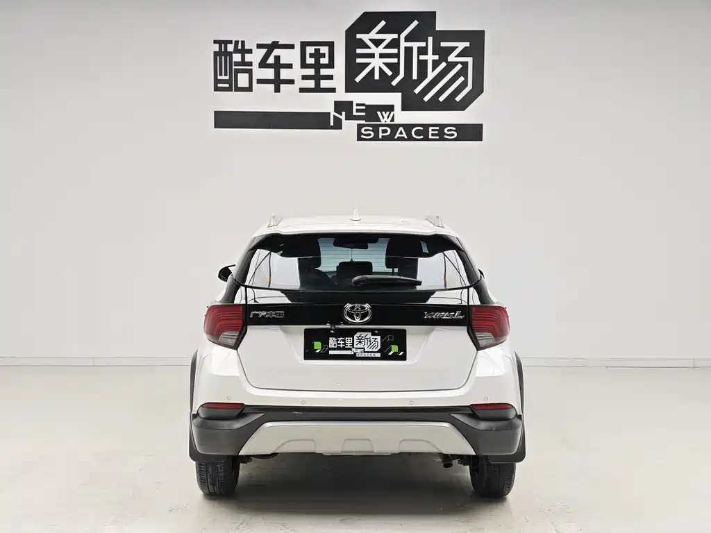 Toyota Yaris L 2023