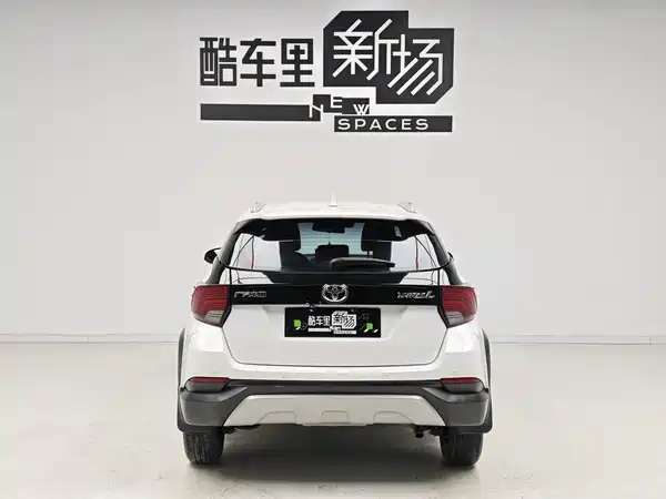 Toyota Yaris L 2023