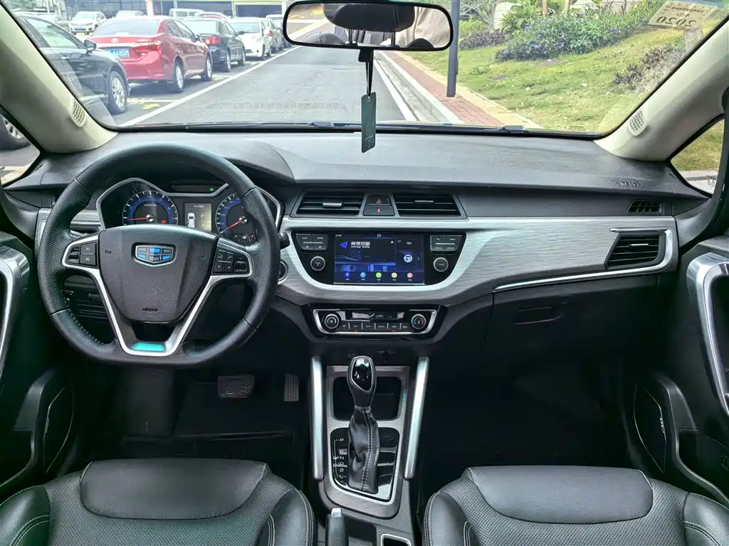 Geely Vision X3 2018 — фото 9