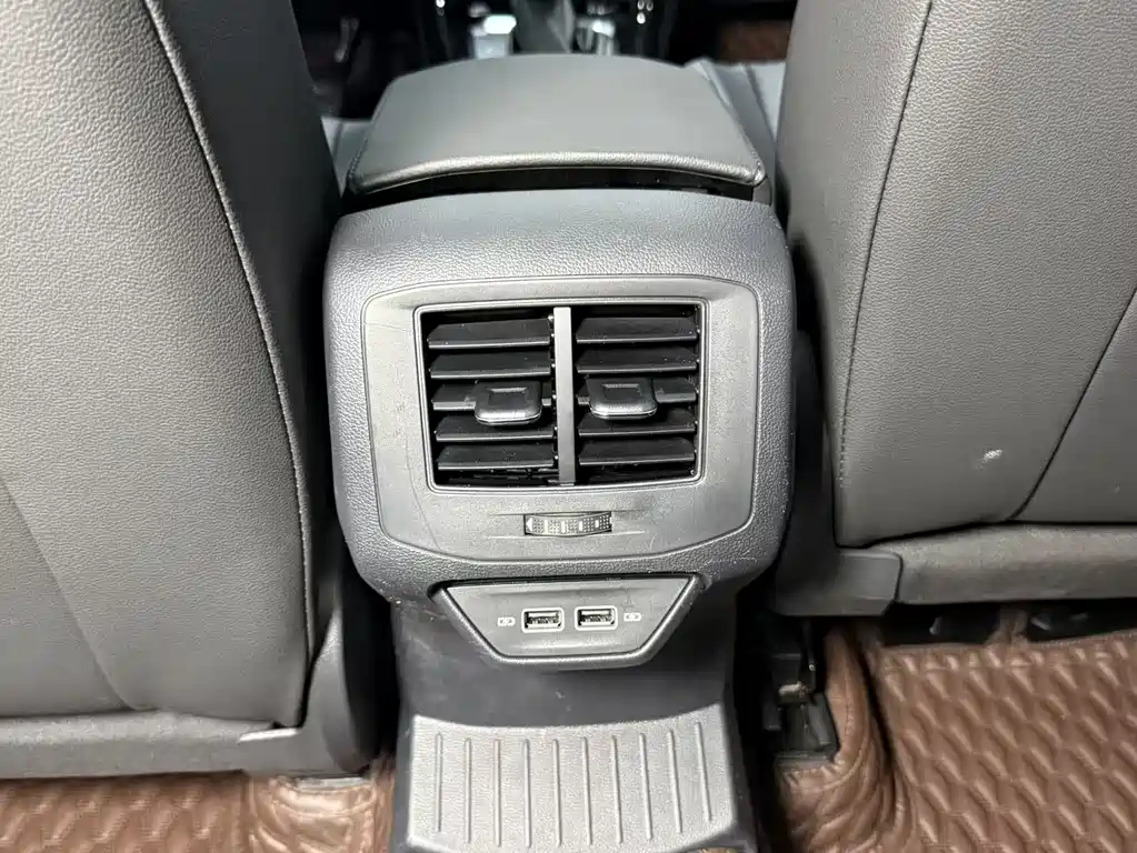 Volkswagen T-Roc 2022 — фото 20