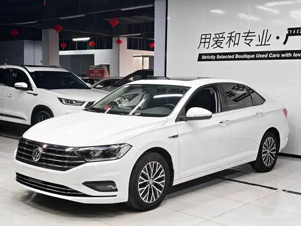 Volkswagen Sagitar 2019