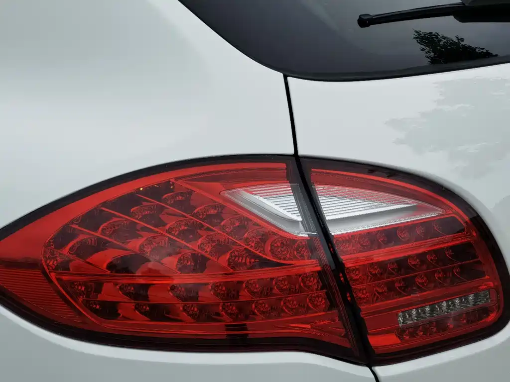 Porsche Cayenne 2013 — фото 17