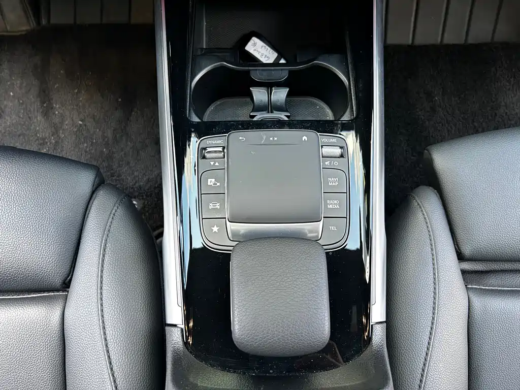 Mercedes-Benz GLB 2023 — фото 13
