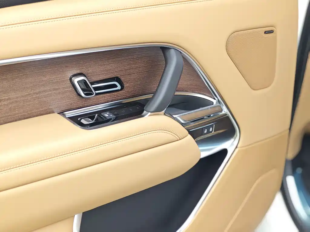 Land Rover Range Rover 2026 — фото 10