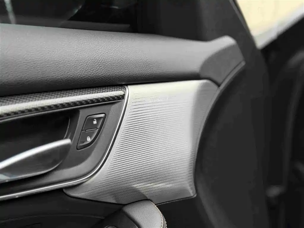 Cadillac CT5 2020 — фото 11