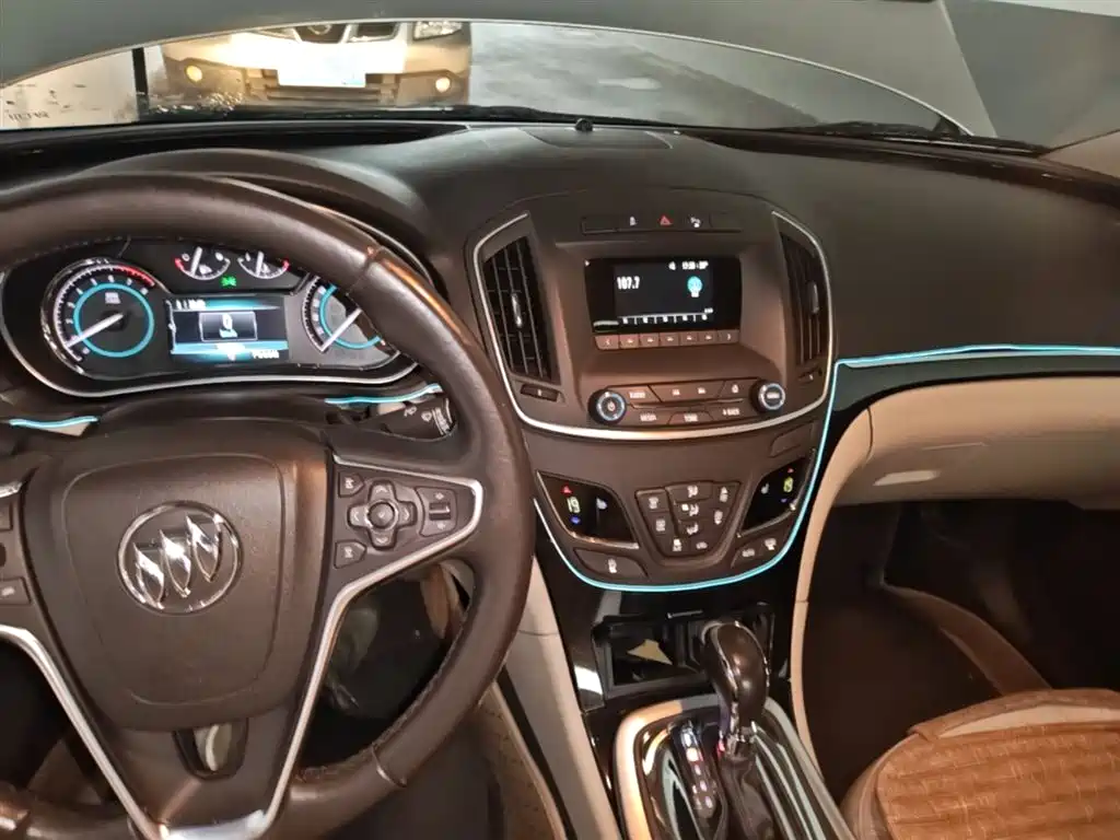 Buick Regal 2015 — фото 10