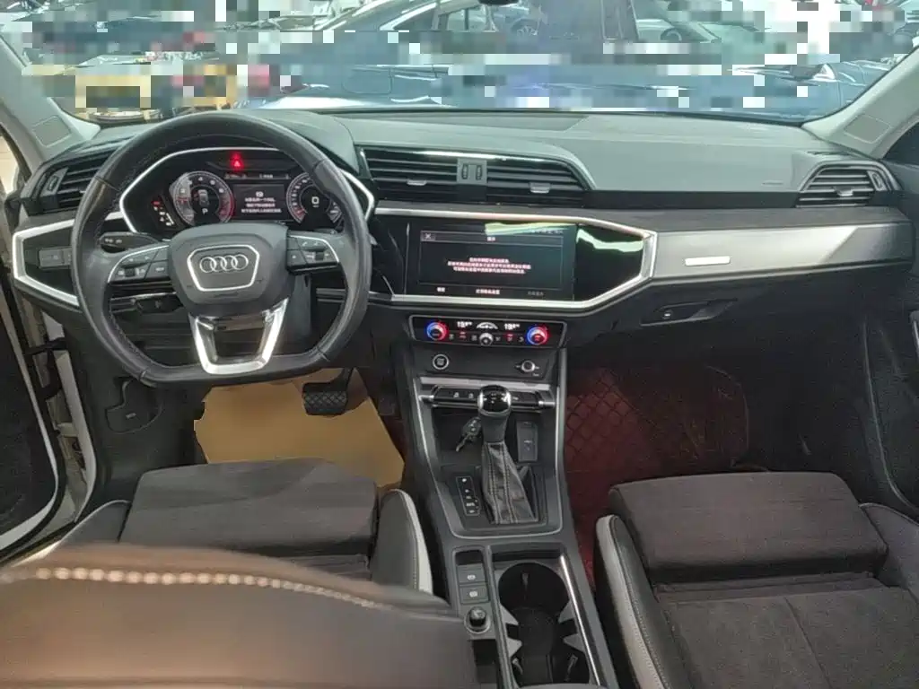 Audi Q3 2022 — фото 10