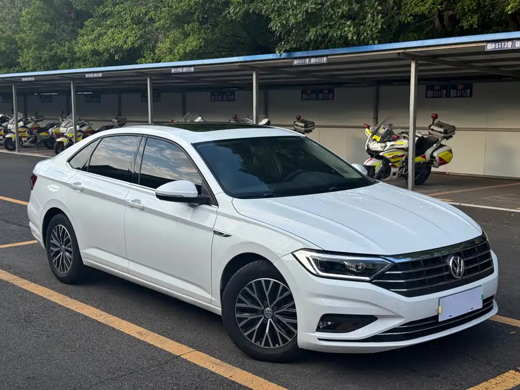 Volkswagen Sagitar 2020