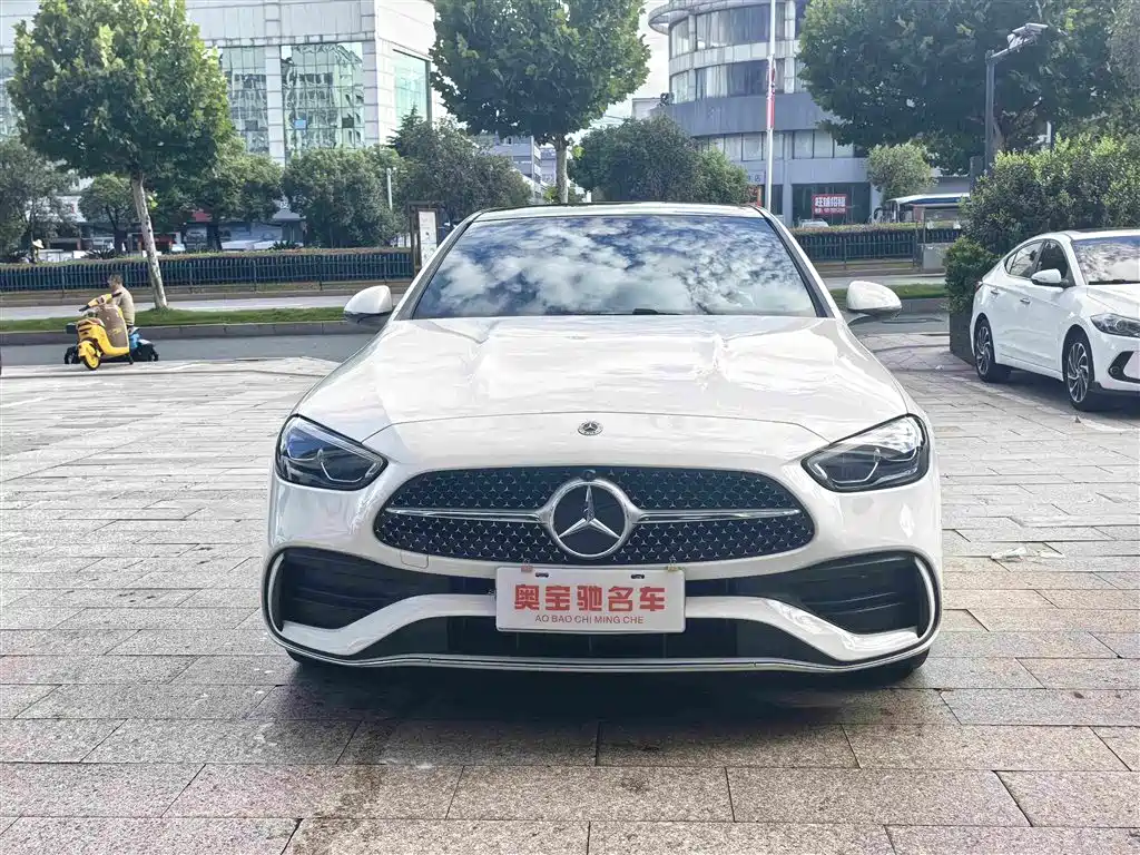Mercedes-Benz C-Class 2025