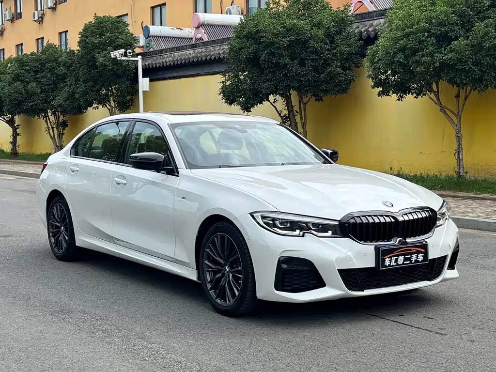 BMW 3 Series 2021