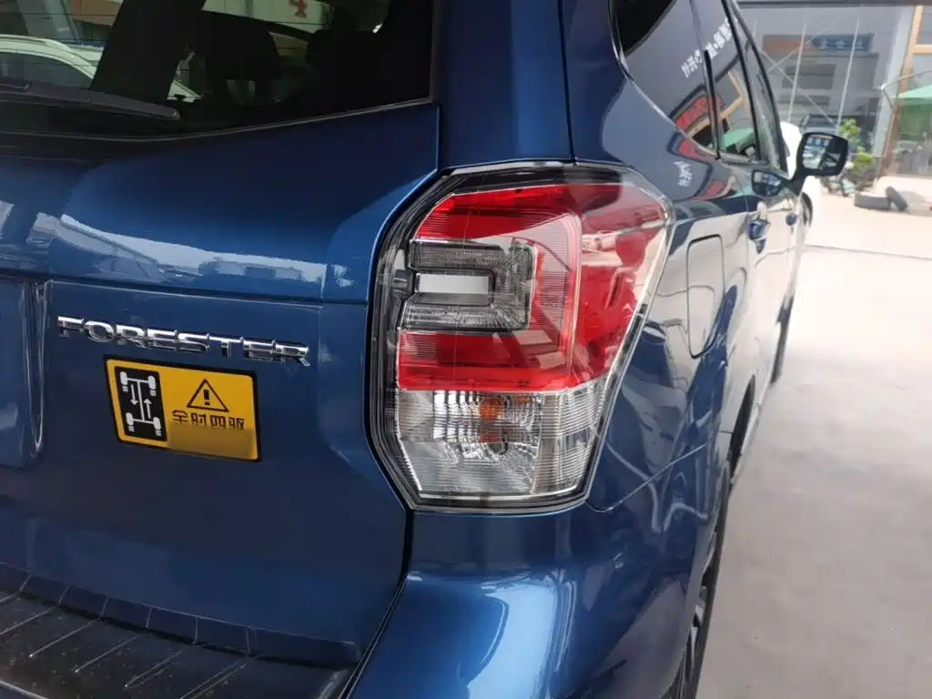 Subaru Forester 2017 — фото 8