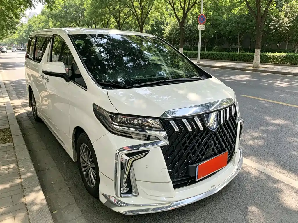 Toyota Alphard 2020 — фото 2