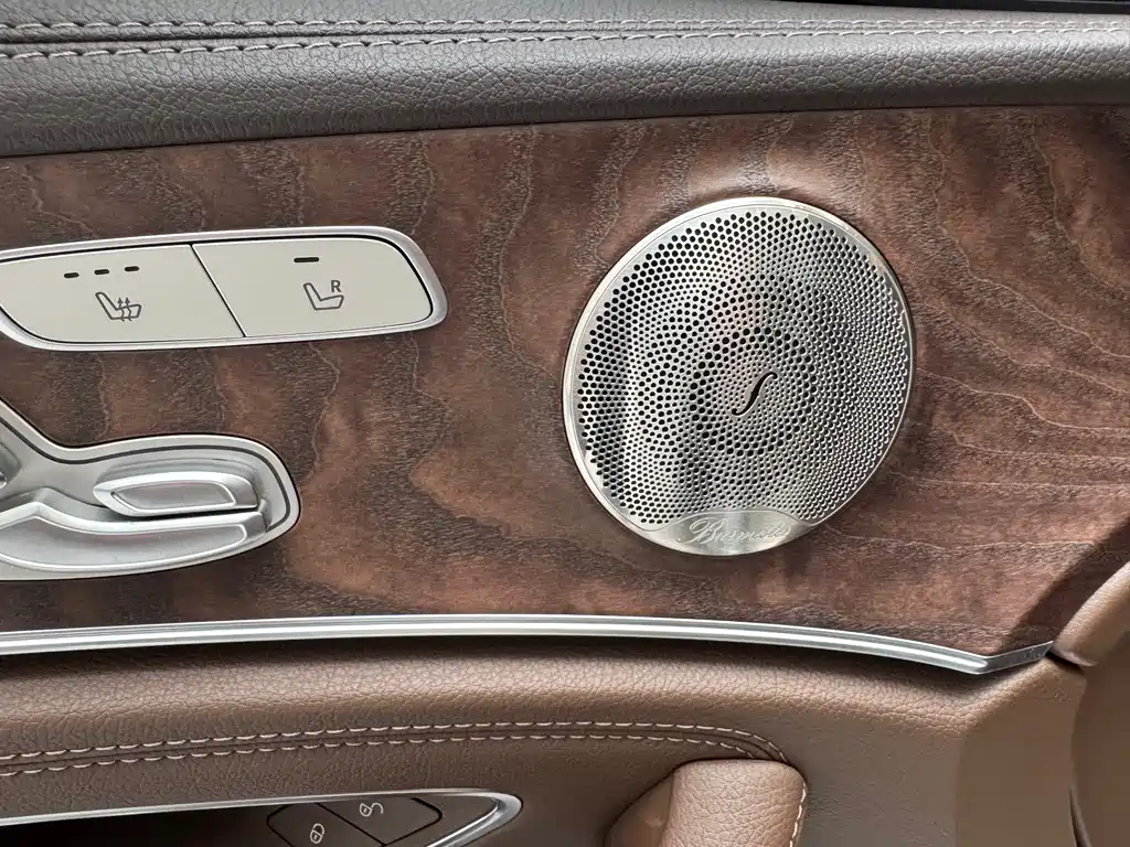Mercedes-Benz E-Class 2022 — фото 17