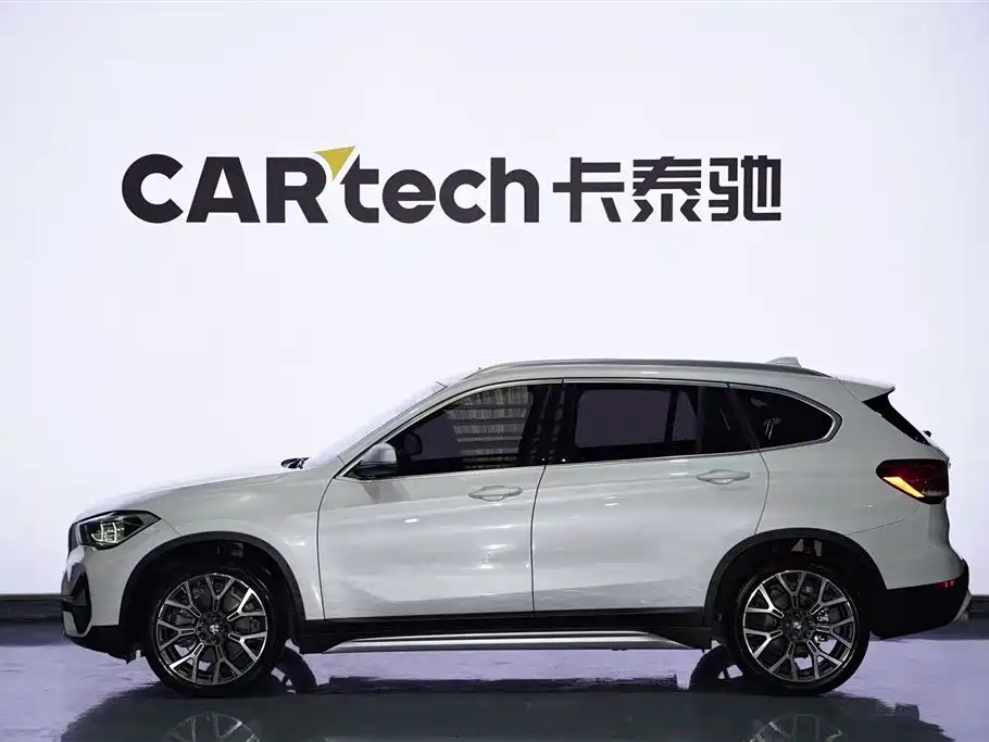 BMW X1 2022 — фото 7