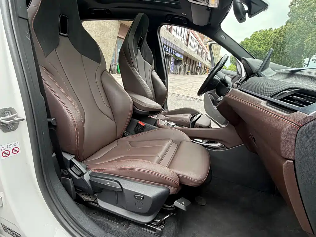 BMW X2 2022 — фото 11