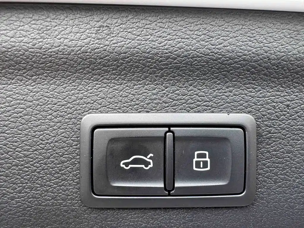 Audi Q3 2021 — фото 22