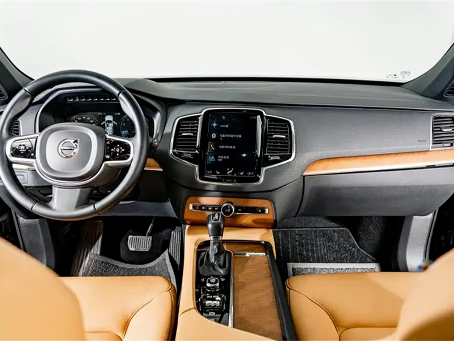 Volvo XC90 2019 — фото 14