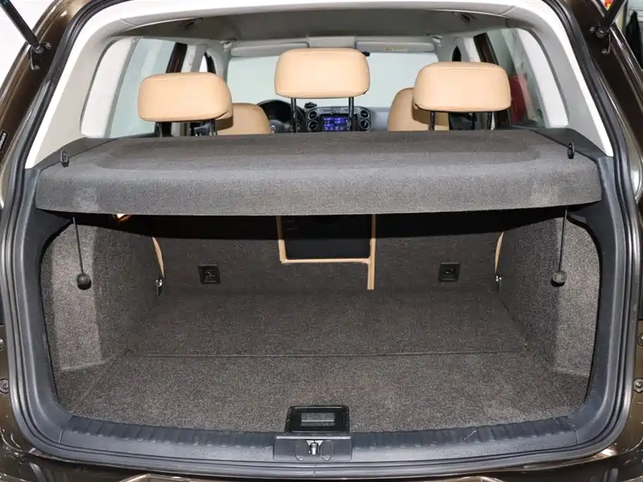 Volkswagen Tiguan 2018 — фото 16