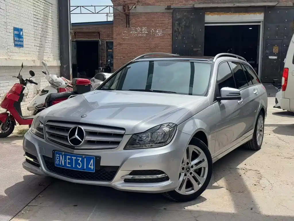 Mercedes-Benz C-Class 2014 — фото 1