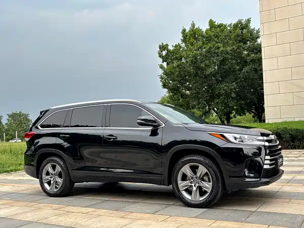 Toyota Highlander 2021