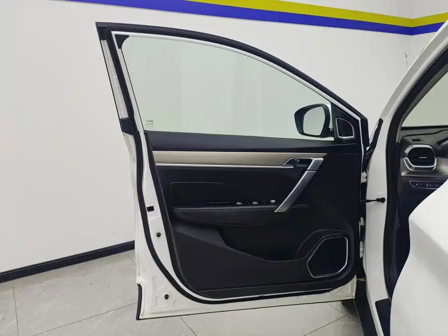 Geely Binyue 2019