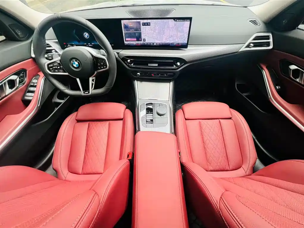 BMW 3 Series 2025 — фото 16