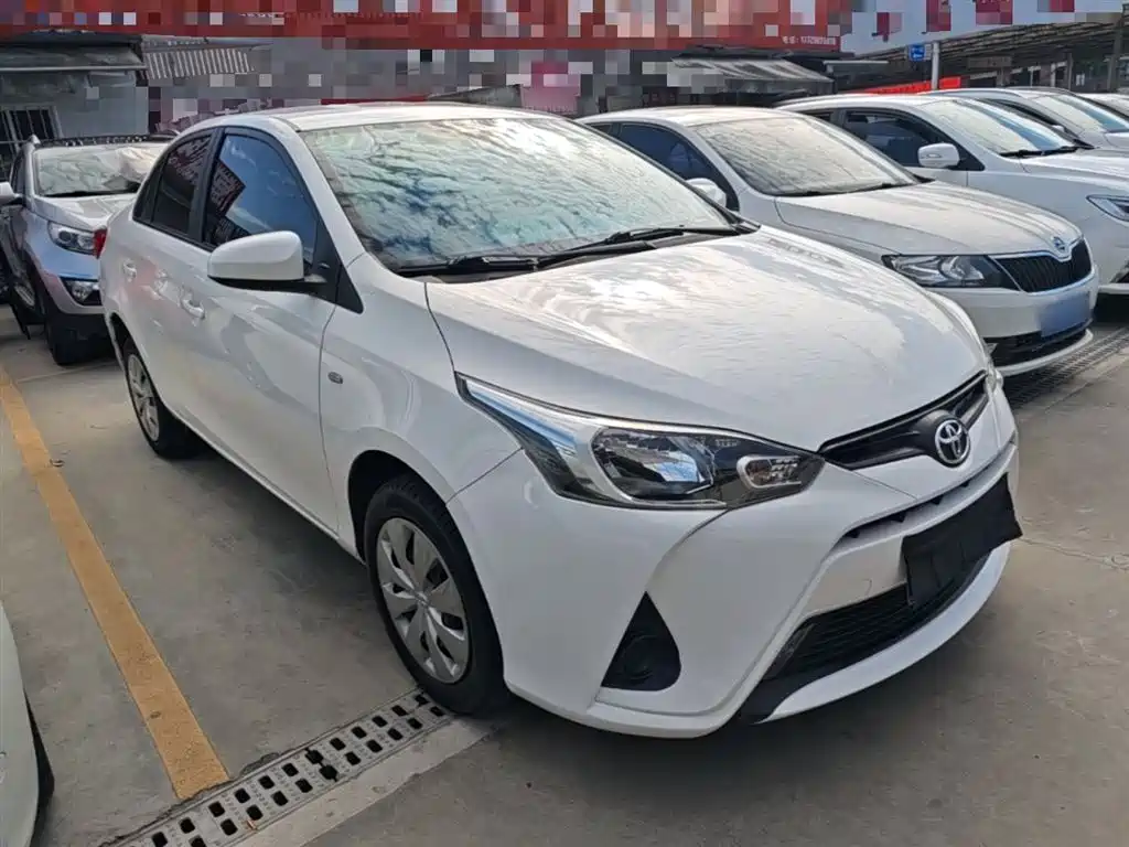 Toyota Yaris L 2018 — фото 4