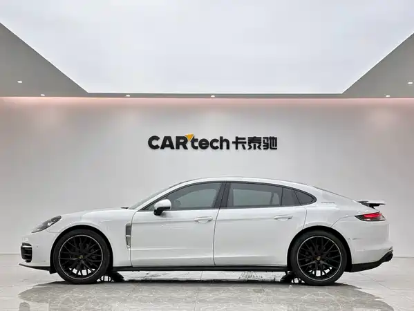 Porsche Panamera 2022