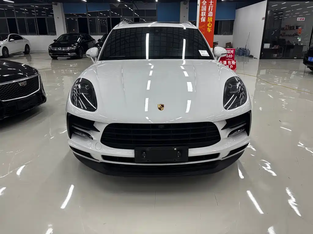 Porsche Macan 2020 — фото 1