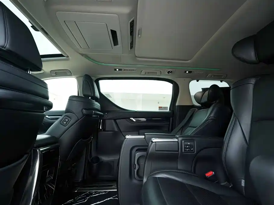 Toyota Vellfire 2020 — фото 19