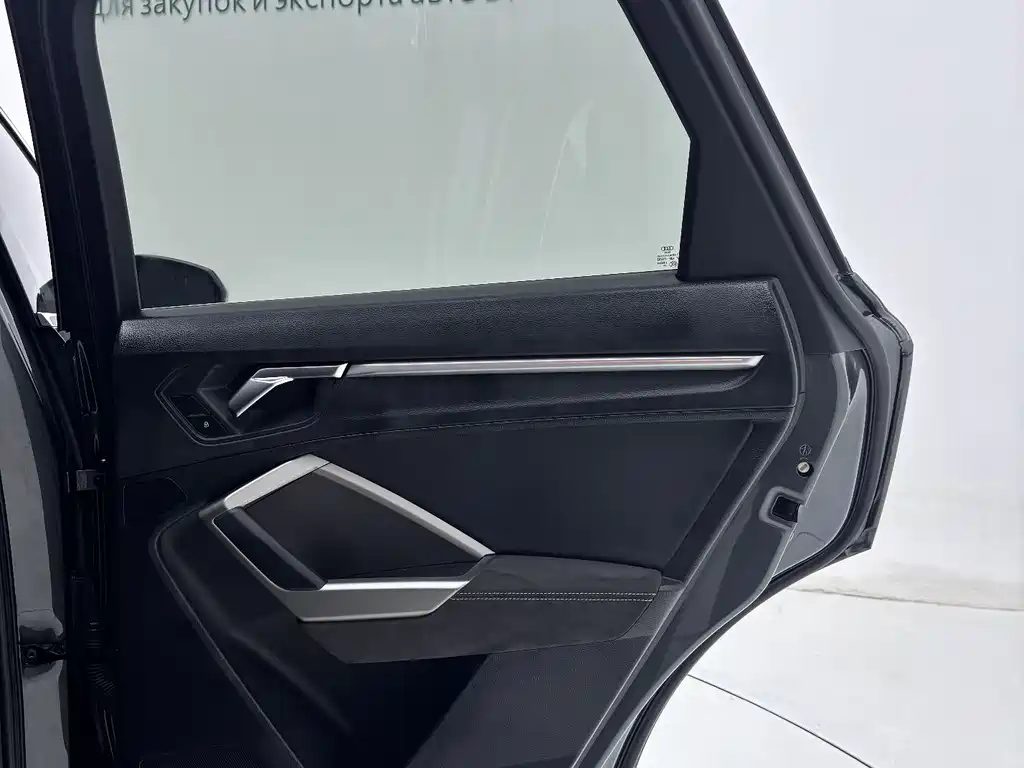 Audi Q3 2022 — фото 24