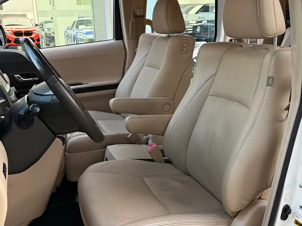 Toyota Alphard 2015 — фото 4