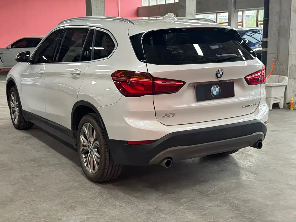 BMW X1 2018 — фото 15