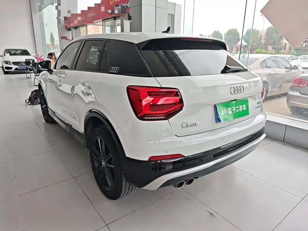 Audi Q2L 2021