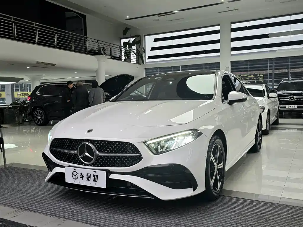 Mercedes-Benz A-Class 2023 — фото 1