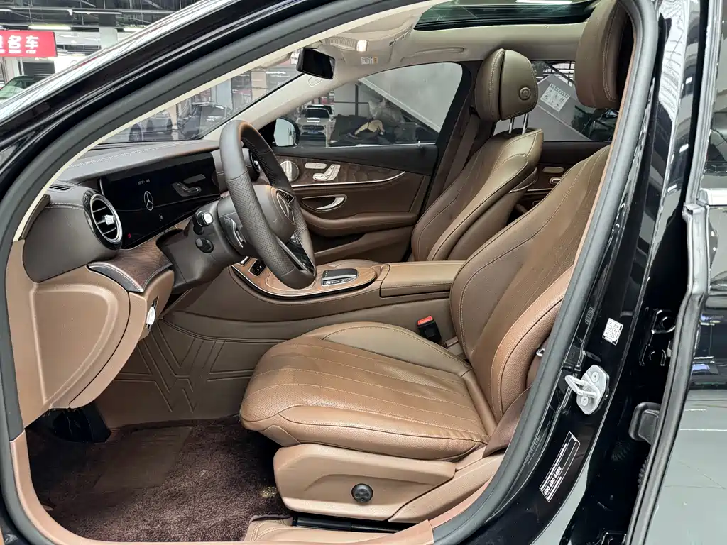Mercedes-Benz E-Class 2022 — фото 15