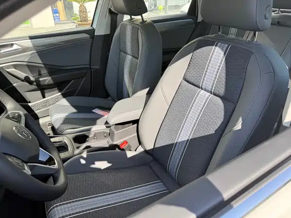 Volkswagen Sagitar 2025