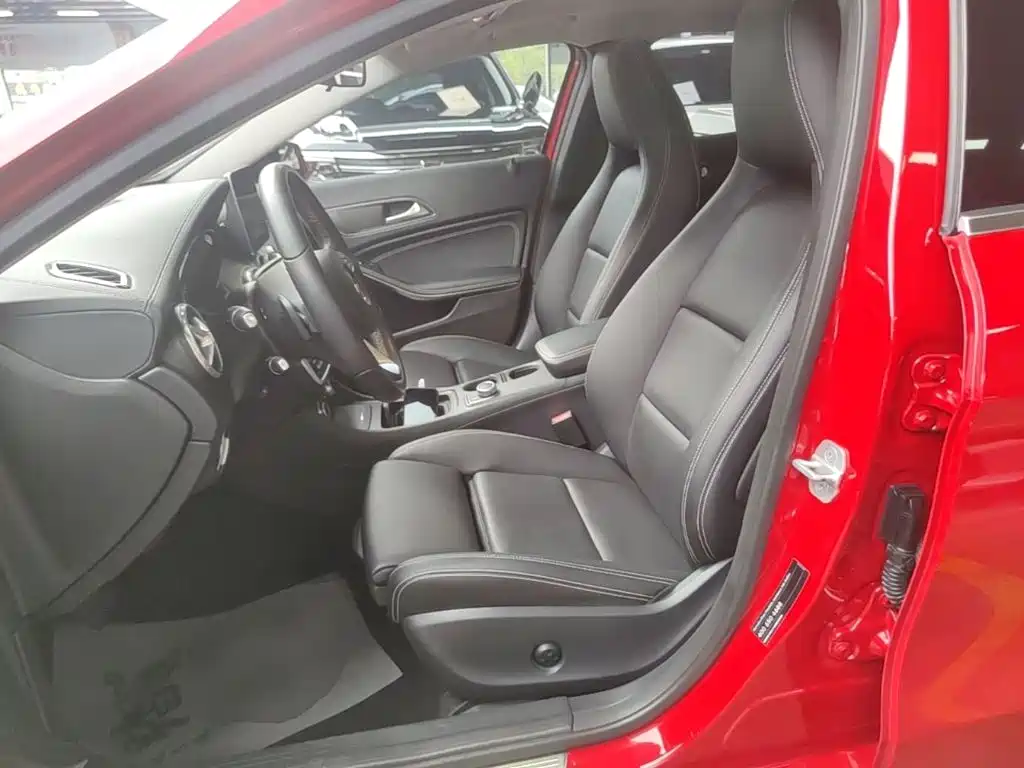 Mercedes-Benz GLA 2017 — фото 15