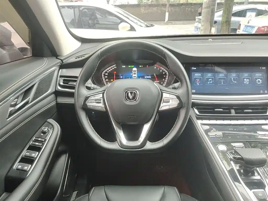 Changan CS85 COUPE 2020 — фото 11