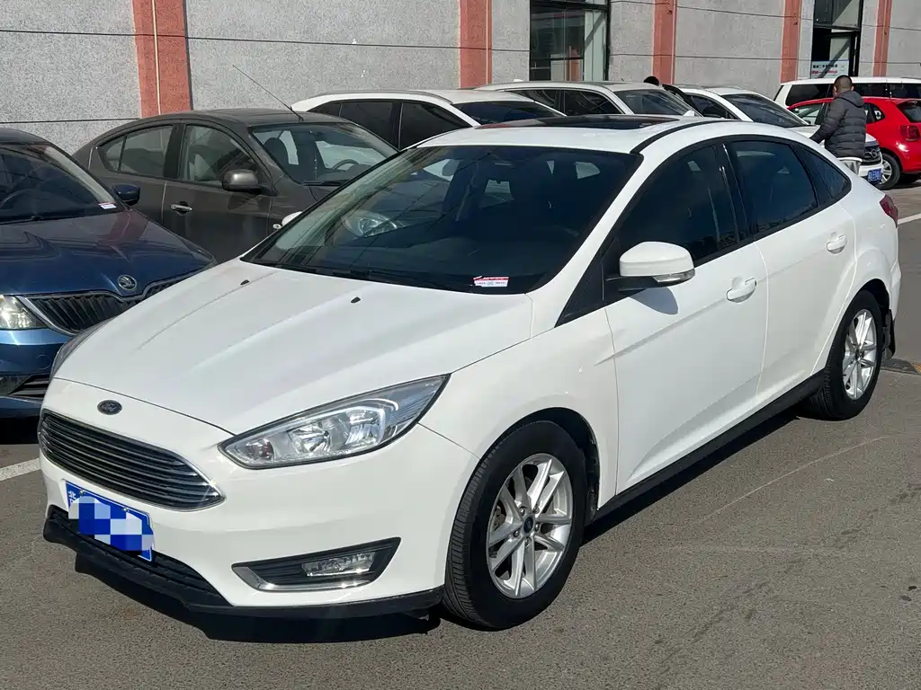 Ford Focus 2017 — фото 1