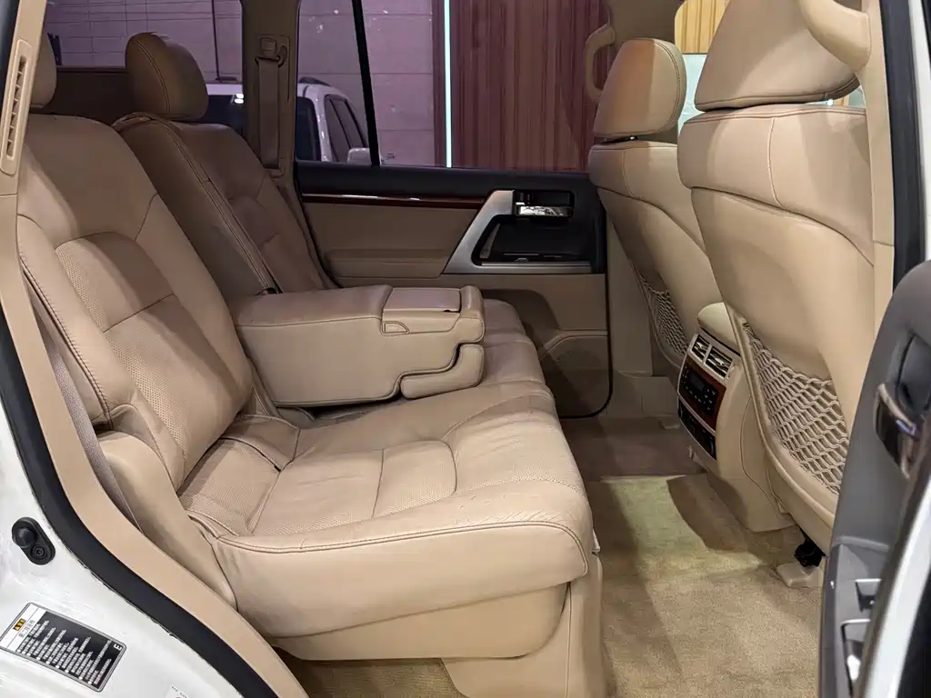 Toyota Land Cruiser 2013 — фото 18